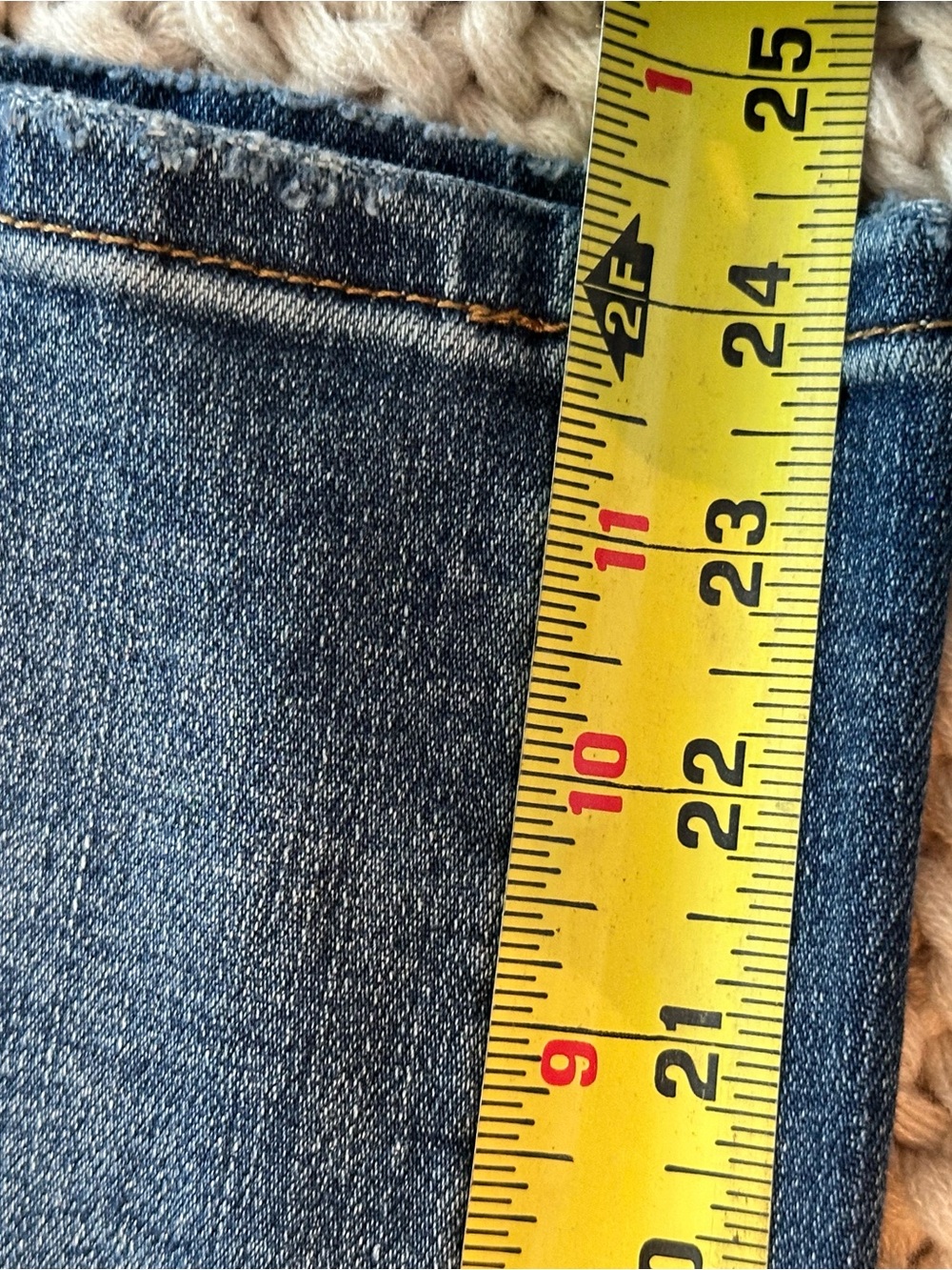 Judy Blue Cropped Wide-Leg Denim Jeans in Medium Blue Wash - Picture 6 of 6